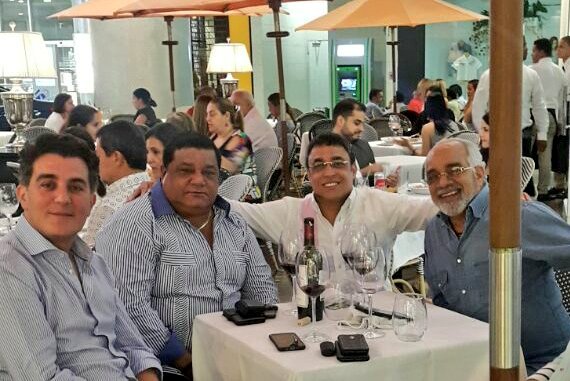 Siglos van y siglos vienen sin que encontremos la fuente de la eterna juventud ni el elixir de la inmortalidad en el mundo de los vivos. Hoy partió Frank Guerrero, amigo de muchos años. Paz a su alma.