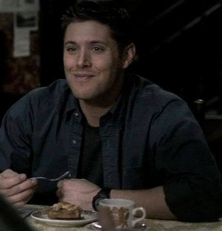 LonelyLeo818's tweet photo. Happy Birthday Dean Winchester aka our #SquirrelLord 💙🐿️#SquirrelSquad
@scribe_of_chuck @MissyIsSassy1
@waywardsisshy @Magssteenkamp
@NormaJeanWay @elansaidaris @Pmo492 https://t.co/LoVLXiejLb