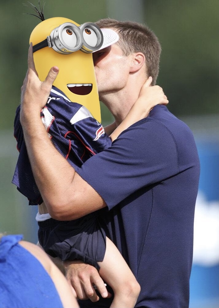 RT @Minions: Squeeze us like a deflated football @TomBrady https://t.co/XySVQUaW0V