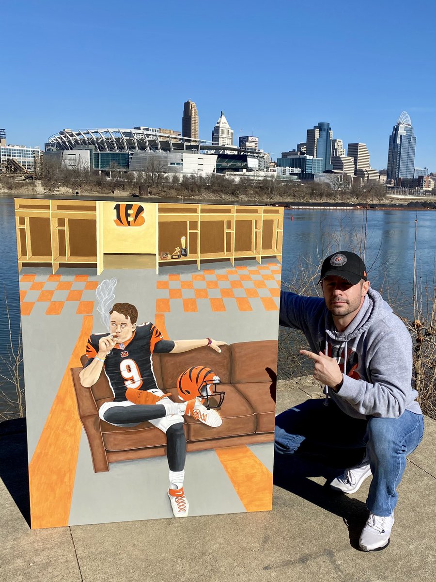 KBArtCincy's tweet image. Introducing:🔥🔥’Smokin Joe’🔥 🔥 My 3x4ft acrylic Burrow piece. Hope you all love this as much as I did making it. #WhoDey 🐅 nation, help me get this one out nationwide and maybe even to @JoeyB himself.