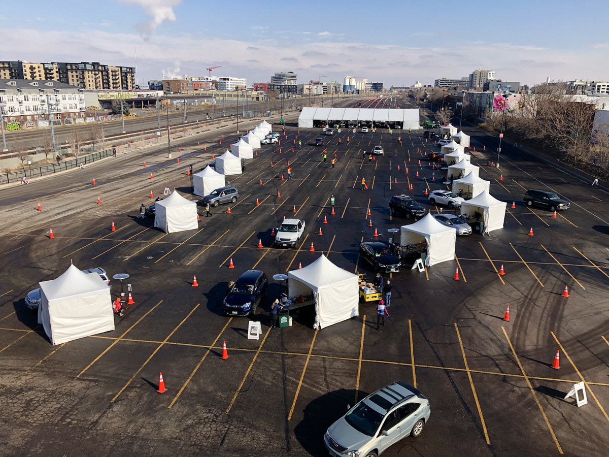 LoriLizarraga's tweet photo. Right now in Denver: @uchealth has just pulled off the first mass COVID vaccine clinic in Colorado. Vaccinating 1,000 people age 70+ in 2 hours. Half UCHealth patients, half new sign-ups. The plan is to multiply today’s effort tenfold next weekend to vaccinate 10,000. #9NEWS https://t.co/HPtxlJ5G0G