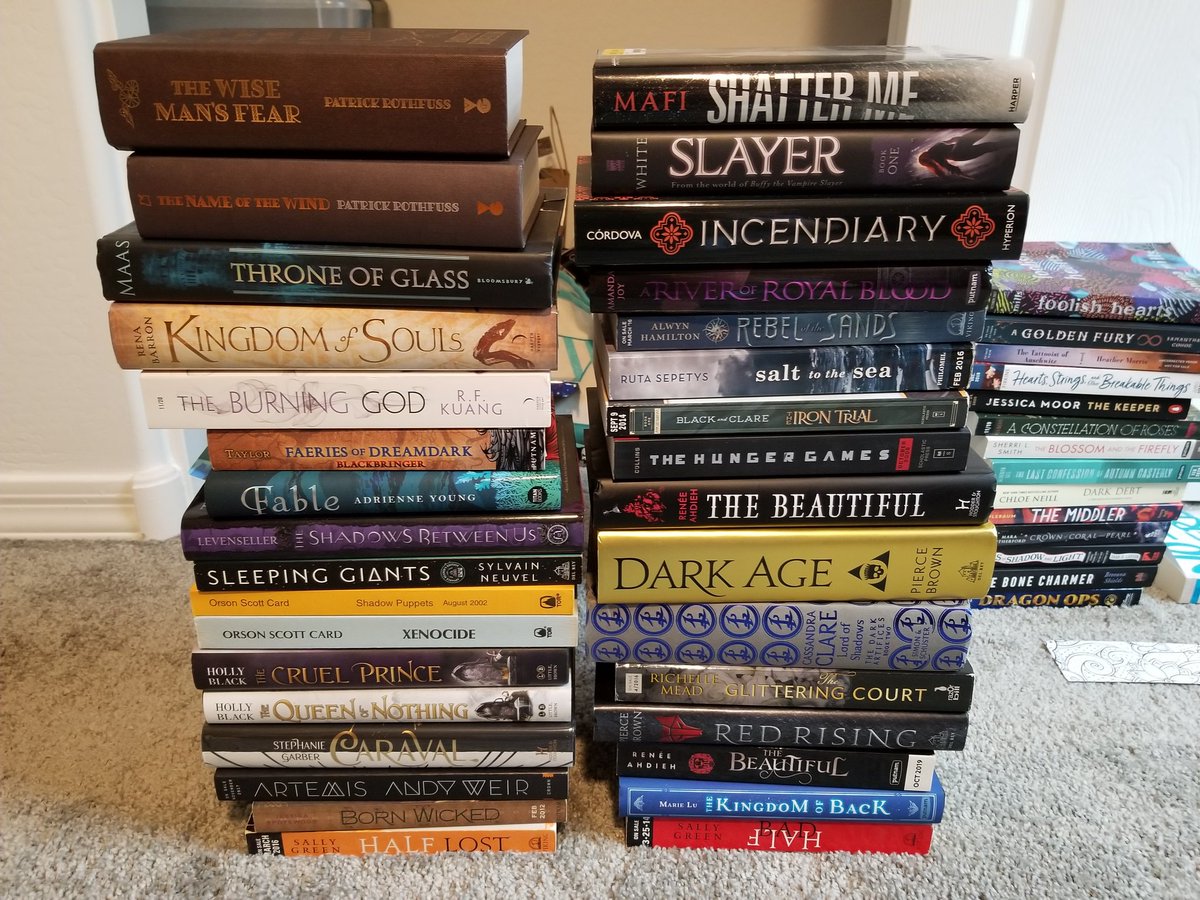 pageoflovealexa's tweet photo. #booksfortrade #arcsfortrade 
Looking for FairyLoot Daevabad Series, Illumicrate Poppy War series, ARC or MS of Empire of the Vampire, UK Maas ARCS, Realm Breaker ARC, 2021 arcs. https://t.co/WjnqeZOwyR