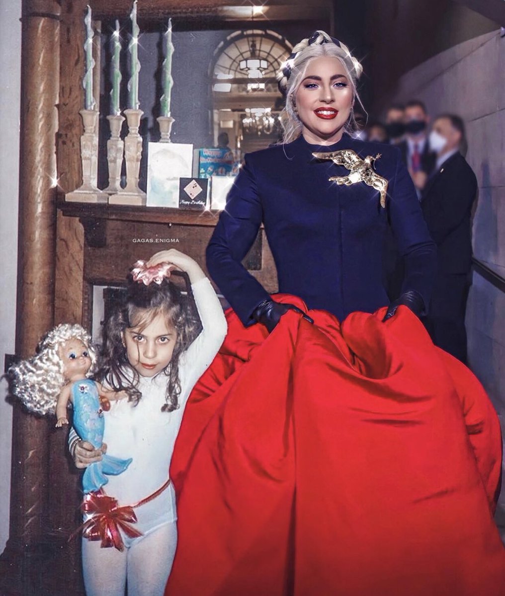 ItalianMonster8's tweet photo. I have a lump in my throat looking at this image. I’ve never been more proud in my life. @ladygaga https://t.co/6NKkBLBHVv