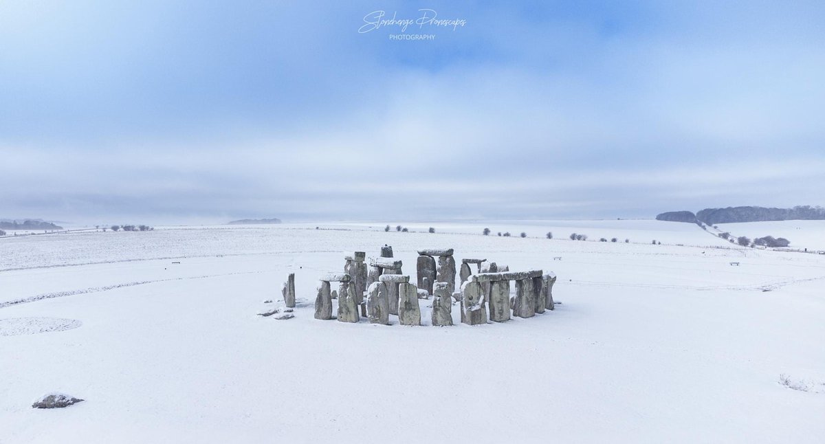 Natalie_Emma1's tweet photo. @EH_Stonehenge This is the one you want! #StonehengeDronescapes https://t.co/n7QZCW6ADQ