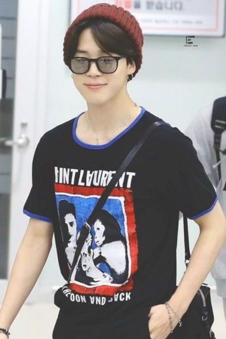 Fuck it. Jimin in black tshirts.
