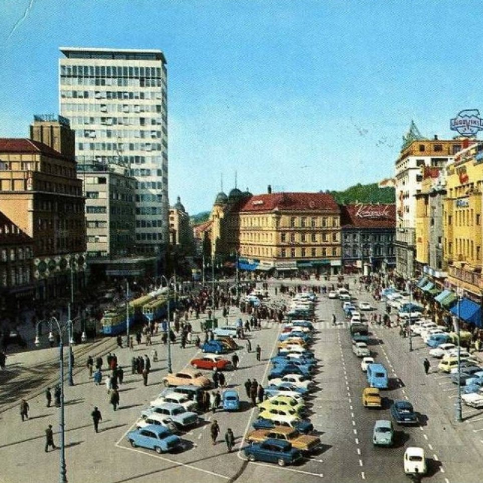The Ilica Skyscraper stood as a landmark of Zagreb for many decades, operating as a symbol for change and the city’s movement towards the future. However, after the dismantling of Yugoslavia in the early 1990s, it began to fall into decline.