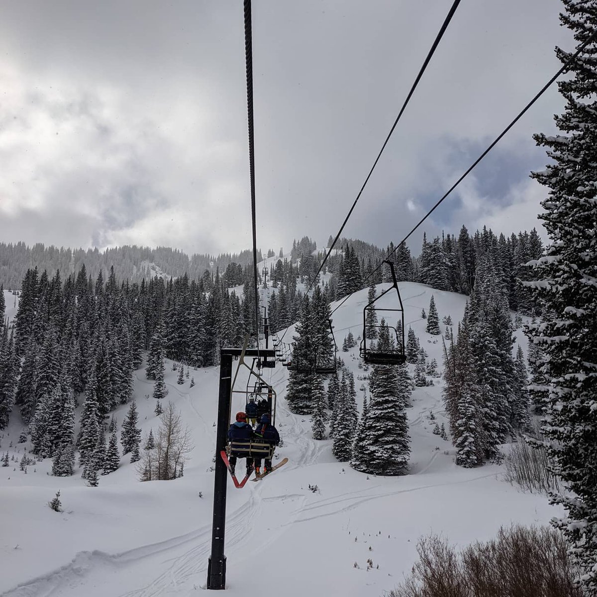 eric_hoffman's tweet photo. Was a hell of a nice first run down High West.
#thankspatrol #thanksmothernature #parkcity #finallywinter https://t.co/yOH192tzPb