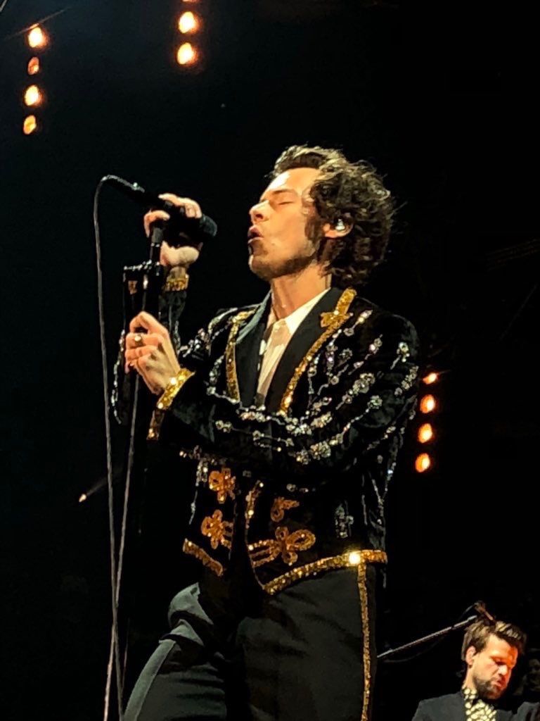 If you got the chance to go back in time and attend one Harry show, which would you choose?