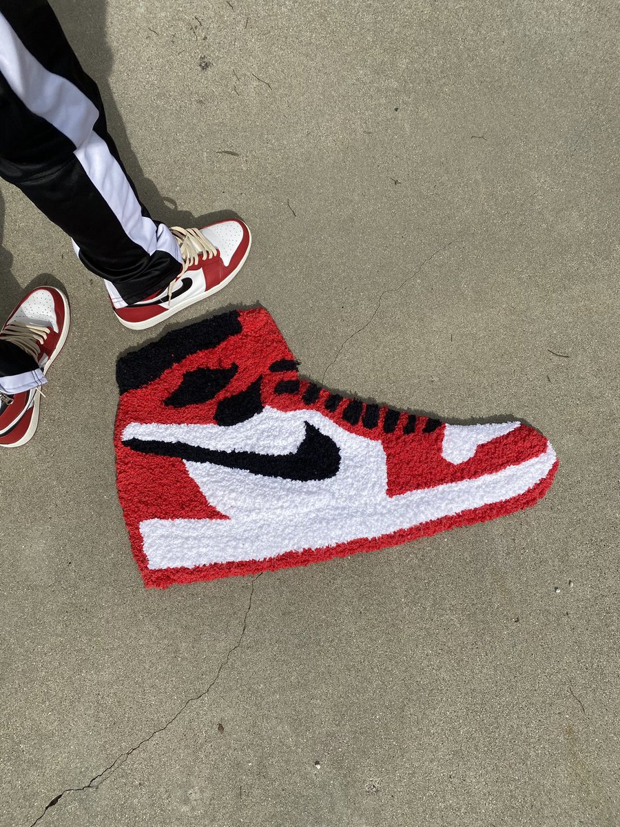wRugRatz's tweet photo. Hello twitter! So I don’t have much of a big following but I started making rugs and im dropping a website soon ! A simple retweet and like can help me find my next customer ! Follow my IG for updates on the website.. 💫👾@ chrisdi0r https://t.co/Tz1YT5WcZd