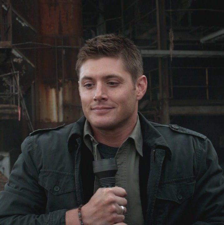luahiddleston's tweet photo. dean winchester being adorable for fifteen seasons, a thread: https://t.co/KwtSGNNStU