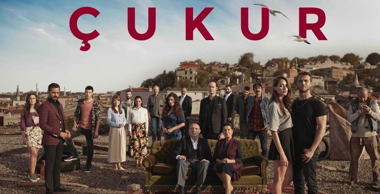 Uzun lafın kısası, neden Koçovalılar ellerine silah alınca, intikam alınca, sevdiklerini koruyunca kahraman oluyorlar da, diğerleri bunu yapınca neden katil oluyorlar?Yamaçın Azer, Yücel, Efsun, Vartolu ve ya Erdenetlerden ne farkı var?Bu hikayenin gerçek kötüleri kim?  #çukur