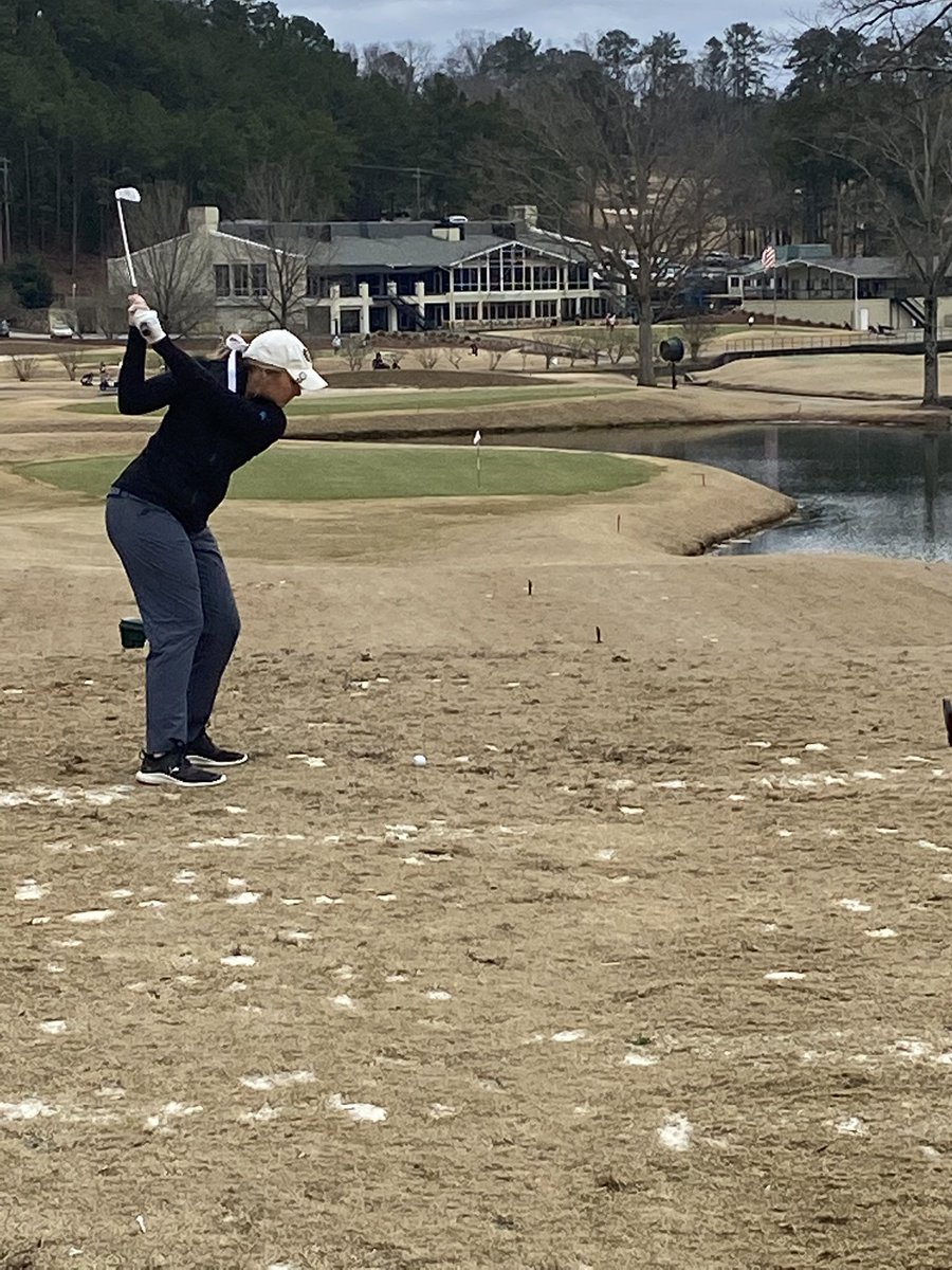 UAB_WGOLF's tweet photo. Rd 3 of spring qualifying is underway #GoBlazers #WinAsOne 🐲 https://t.co/o9x1u5LDgu