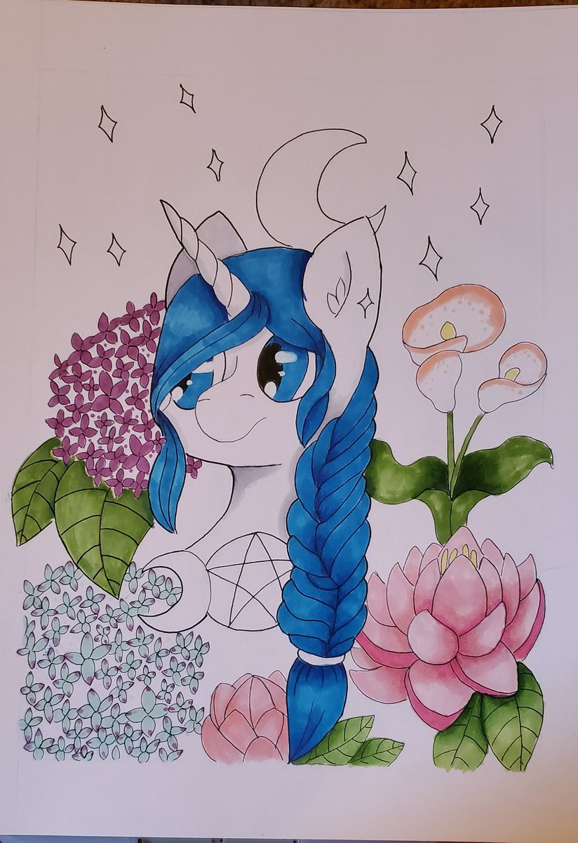 Another sketch this weekend
#weekendvibes #weekendsketch #stech #drawing #copic #markers #mlp #brony #furry #traditionalart #ArtistOnTwitter #Artist