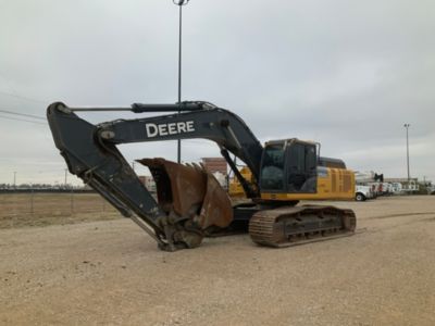 Don’t miss your chance at a deal! This 2018 John Deere 350G excavator is selling to the highest bidder on January 26th.buff.ly/3hSozwk #auction #jjkane #equipmentauction #johndeere #absoluteauction #constructionequipment #excavator