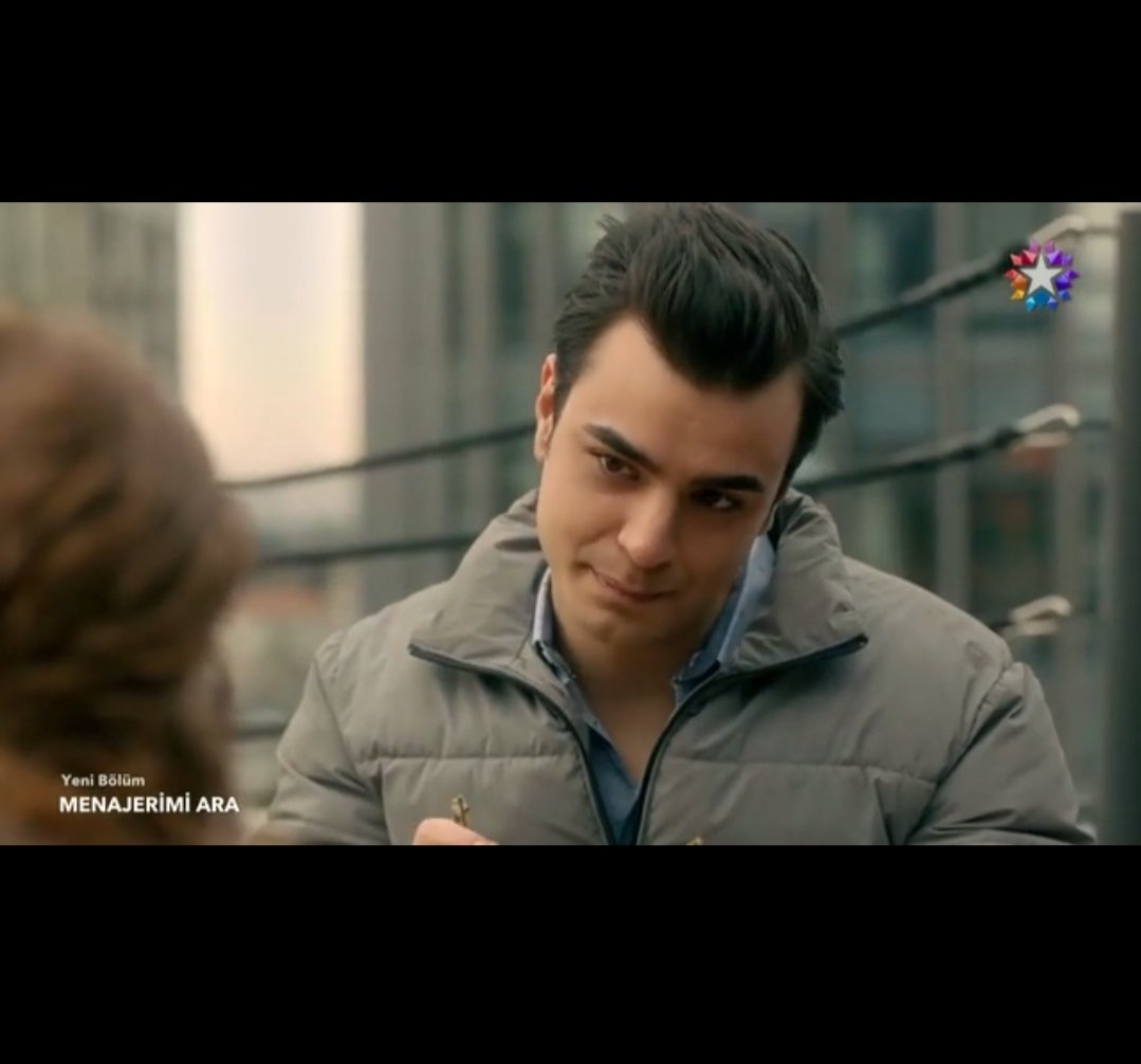 Millstonee's tweet photo. #MenajerimiAra dizisinde oynayan #emrah (#semihsırtıkızıl ) karakteri bu akşam bir bana mı  #gora filmindeki #robot216 yi hatırlattı ? https://t.co/4etwtWbKxX