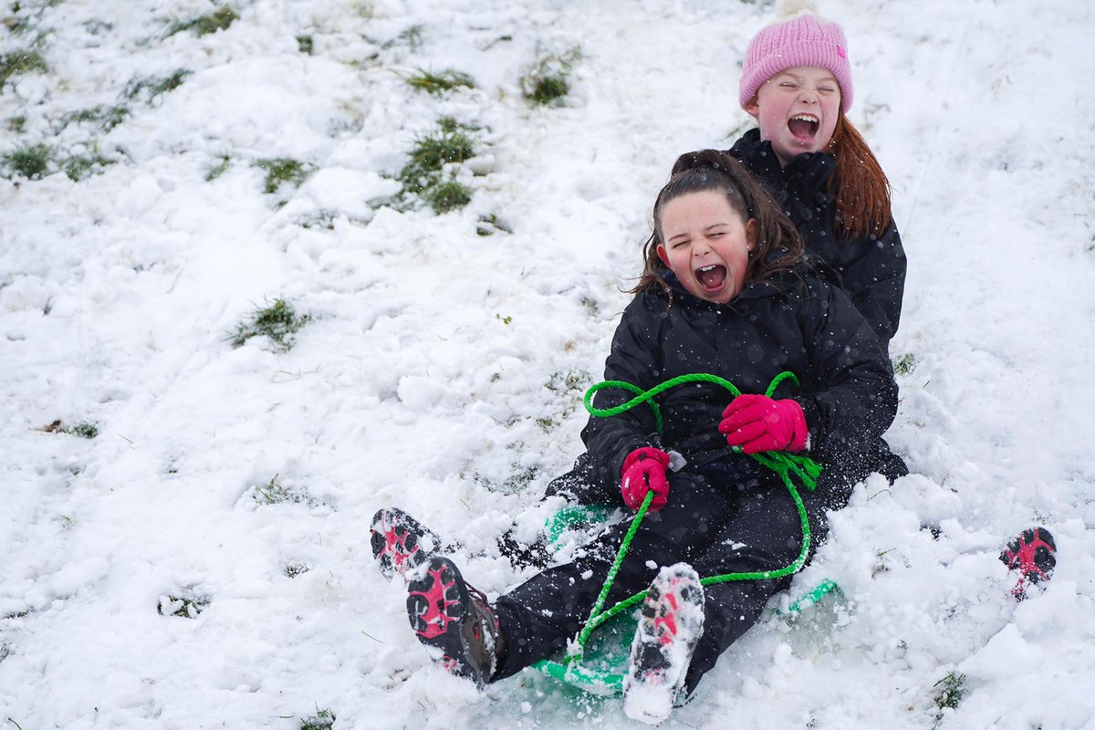 ddayjuniors's tweet photo. Sharing some #wintery snaps of our #Juniors enjoying the snow over the #weekend! From Sledging and #buildingasnowman, to a #crisp #woodland #walk, they certainly made the most of it! โ๏ธโ๏ธ๐ท
#Snow #LetItSnow #Winter #JanuarySnow #Sledging #SnowWalk #Snowman #Snowing #WestMidlands https://t.co/o4FXmZ0Ven