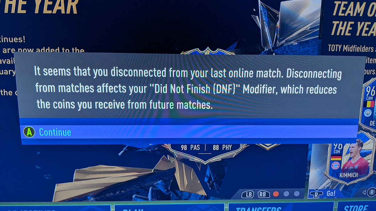 Getting really fed up of my #XboxSeriesX crashing and switching itself off while I'm in the middle of a match in #FIFA21 meaning I get penalised in game for having unreliable hardware. <a href="/XboxSupport/">Xbox Support</a> <a href="/xboxuk/">Xbox UK</a> and yes it is well ventilated. That's twice this weekend.. 😡