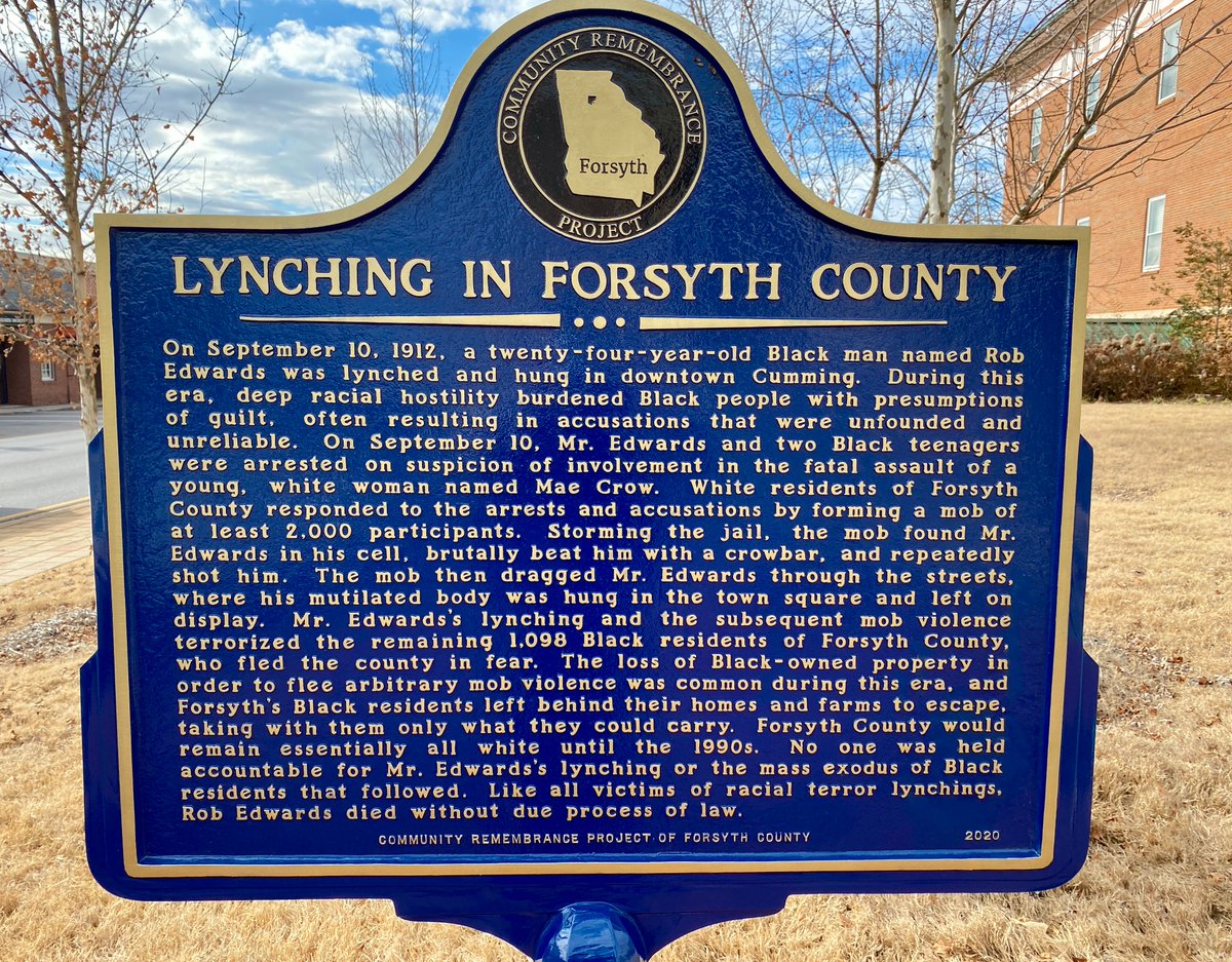 BrendanKeefe's tweet photo. A big day in the healing of Forsyth County, Georgia. Two descendants of Black families forced out unveiled the historical marker noting a 1912 lynching &amp; subsequent racial cleansing that kept the county all-white for 75 years (read both sides) 
Background: https://t.co/BrCVQzBrK1 https://t.co/hiL0ljxnwA