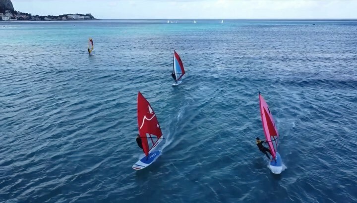 lifeofga8's tweet photo. Yesterday's training,
ending "with a bang" litterally... 🏄🏻♂️🌊💥
.
.
@albaria_mondello
.
.
#mondello #sicily #palermo #windsurfing #windsurfer #windsurfers #windsurferclass #windsurflife #windsurfinglife #surflifestyle #surflife #atuono https://t.co/N4mvclkgzS https://t.co/XM52Pqf0l5
