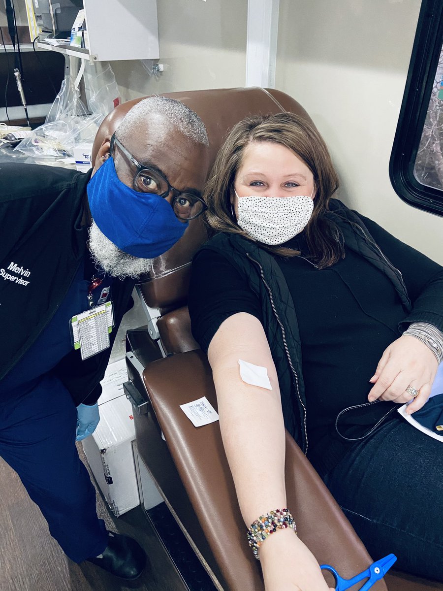 HUPharmacy's tweet photo. P2 Brooke Halford, Dr. Melissa Shipp, and Mrs. Q were spotted at Harding’s recent blood drive. #arkansasbloodinstitute #thankthedonor #giveblood #healthyatHUCOP https://t.co/6AkR13TwPl