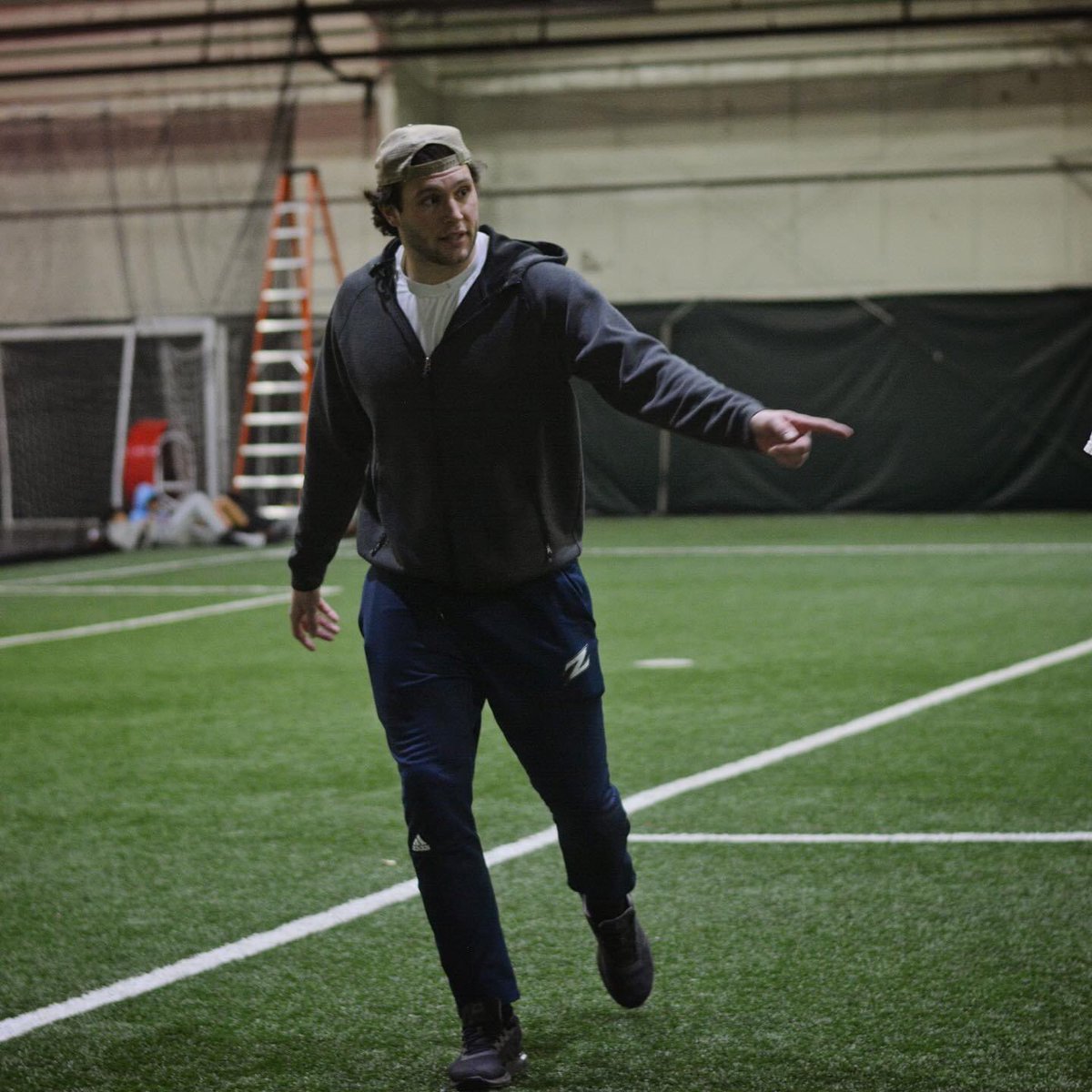 FootballLevelup's tweet photo. Love having @Tpalka5 and John Lako on board this LevelUp Football season. These guys have competed at some of the highest levels and it’s great seeing them pass on their knowledge and love of the game. 🏈 #LTC #LevelUpTraining #football #playerscoachingplayers #droppingknowledge https://t.co/HSF1dLKIXj