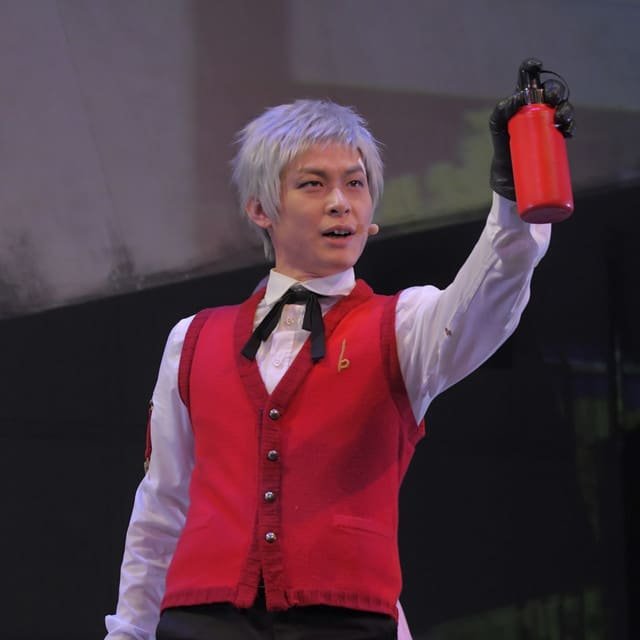 yuki fujiwara (akihiko sanada)