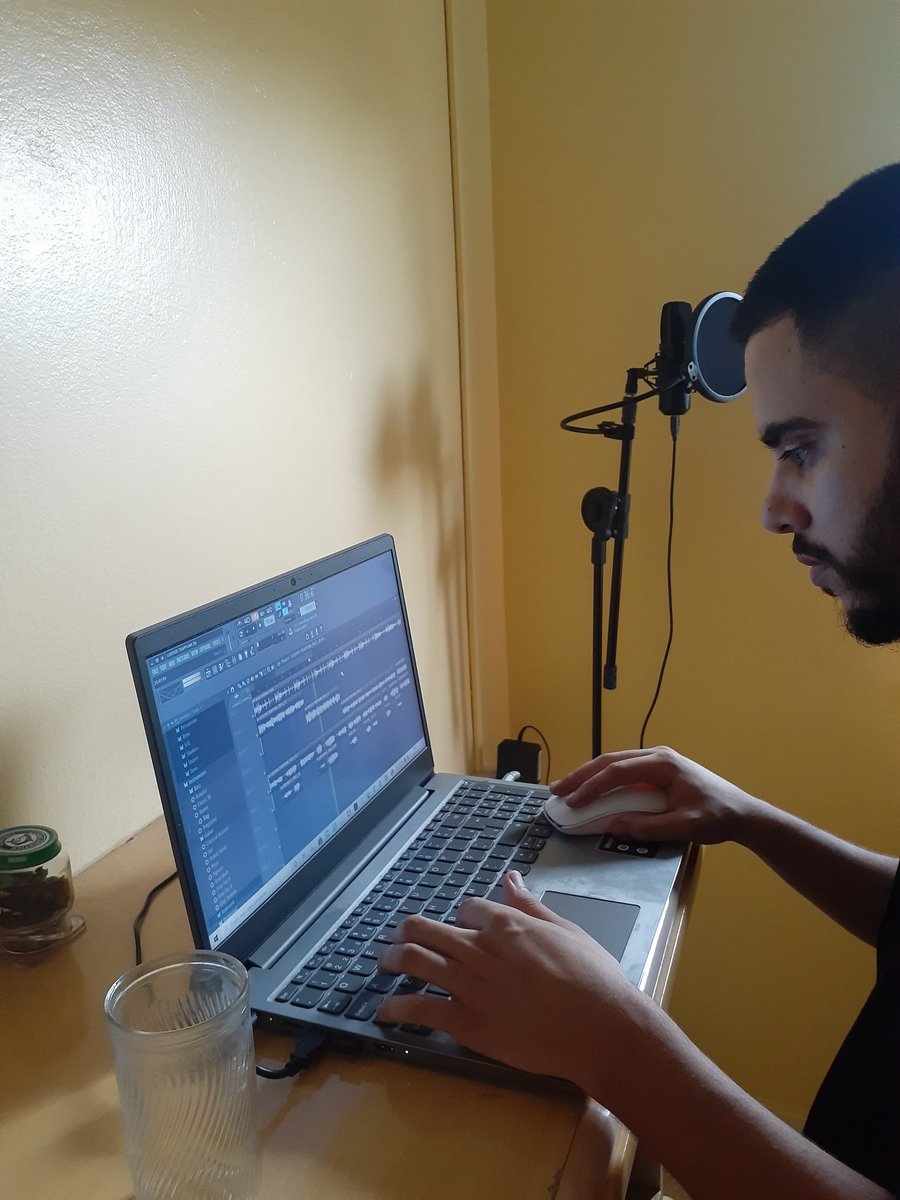 Luisyer2's tweet photo. Marcha nos trampo🎤🎚🎛 https://t.co/1t1rH0l5jX
