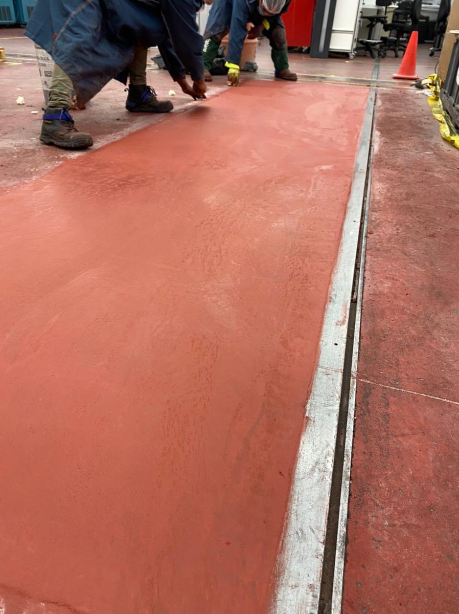 planasmasip's tweet photo. @PermaneoM #duralit #kostal1 #Queretaro 

Las paradas de producción del fin de semana son un magnífico momento para programar intervenciones de mantenimiento de los #pisosindustriales

📸@JorgeCh83225479 

https://t.co/jvIEeGrC5K #RCRFlooringservices 
@RCRIF #Lideresdelmundoplano https://t.co/AbIGnWleog