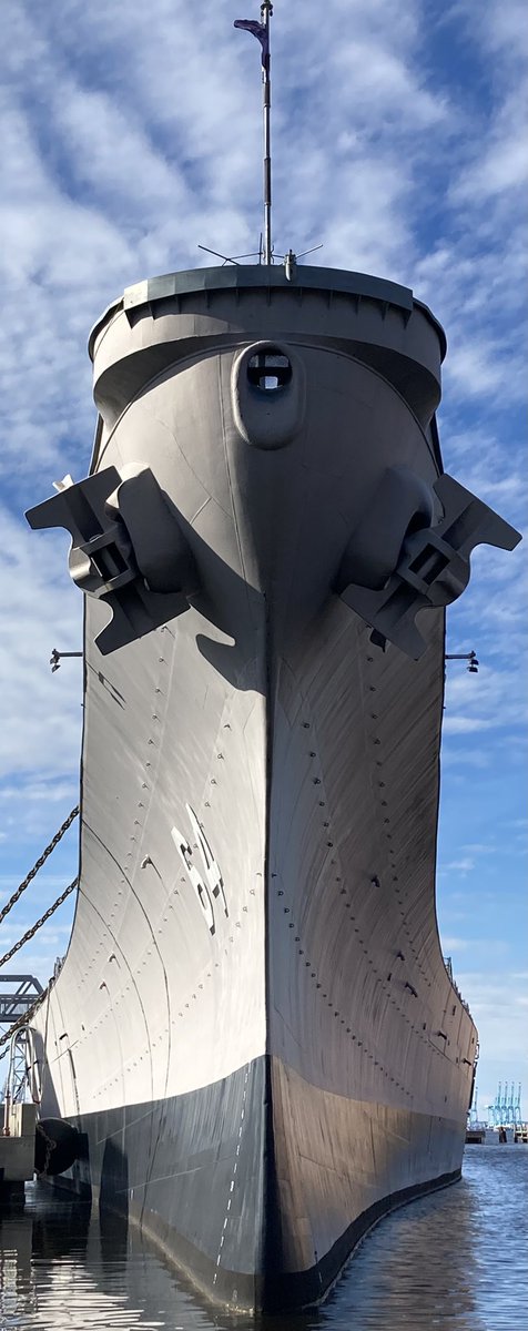 VpValk's tweet image. From the WWII Pacific Theater to Gulf War. A  true battleship, very impressive indeed.

#USSWISCONSIN #BB64