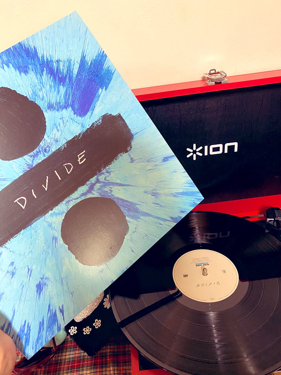 377minana913's tweet image. 今日はこれで始めましょう
#edsheeran #devide