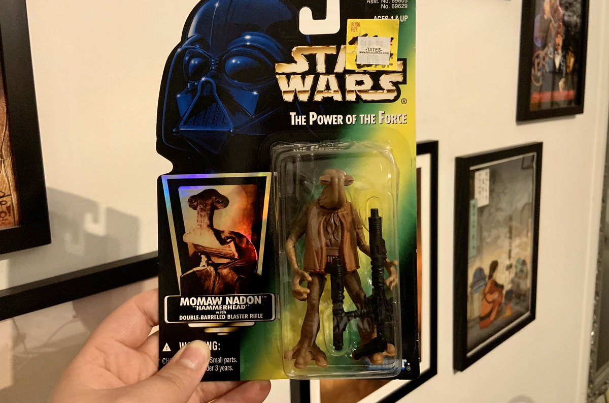 I just got this bad boy the other day, and so I’m here to tell you that Momaw Nadon is the best of the original cantina patrons and it’s not even close. Not.  Even.  Close. 