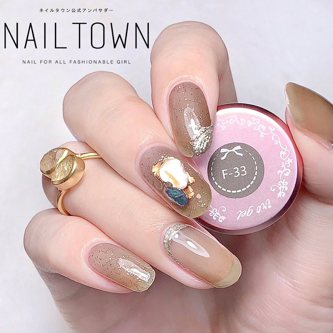 Aika Aiainail セルフネイル ネイルタウンさんのhappy Bagが再販しているよ 人気のスモーキー クリアカラージェルやテラコッタジェルなどが入った福袋でアートサンプルもついているので届いたらすぐにネイルが楽しめます T Co 475lywhygr