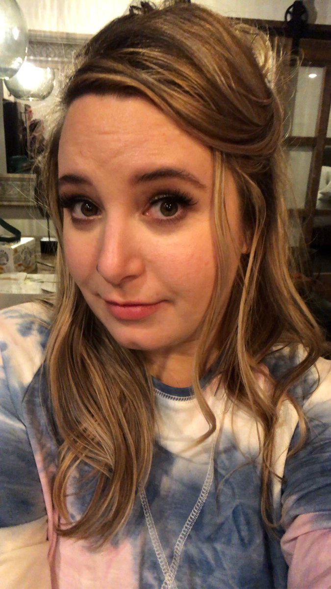 Katie 💜 thelazylunarwitch tweet media