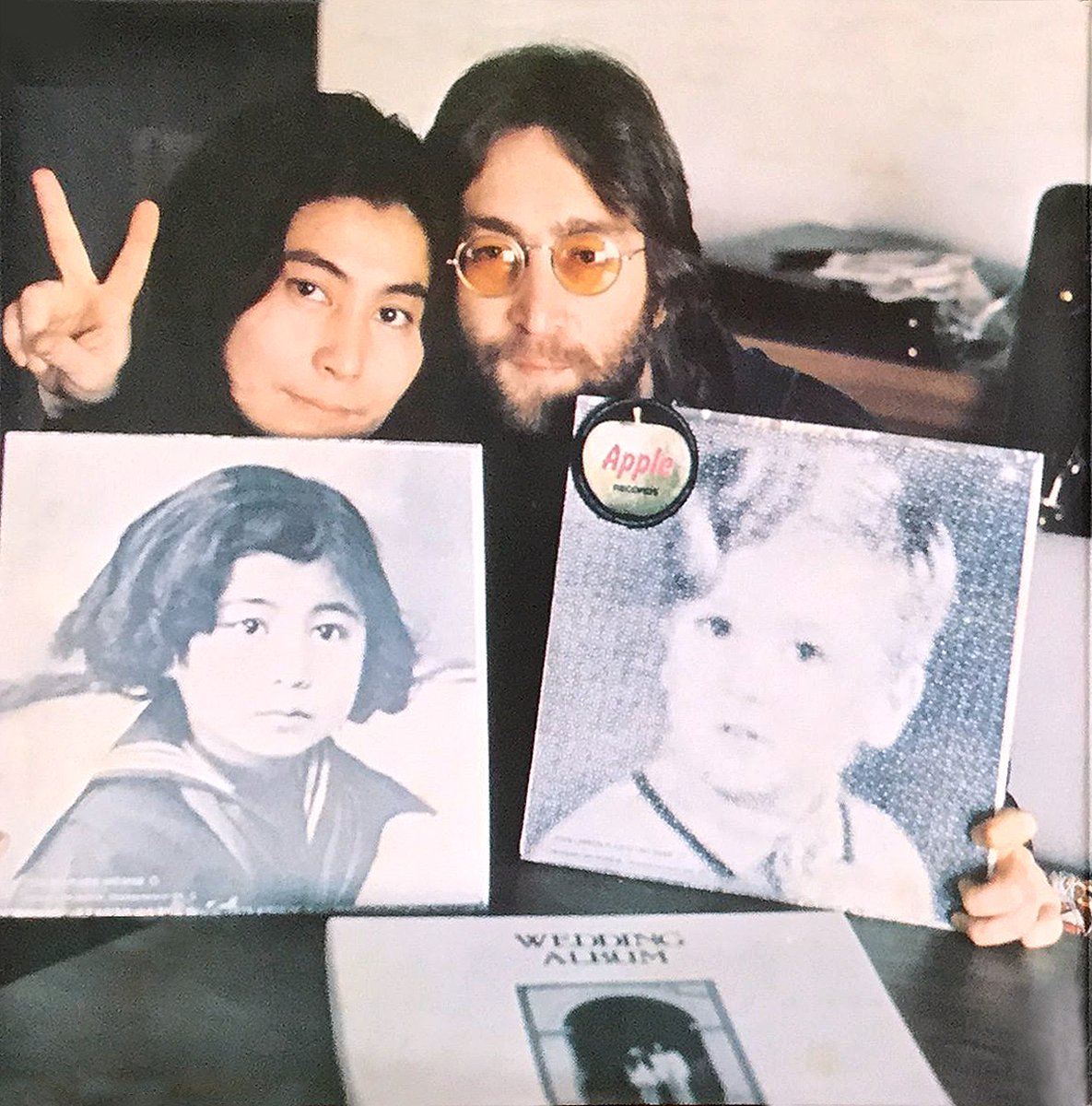 会期延長2 18まで Double Fantasy John Yoko 今から50年前 1971年1月25日 ジョンとヨーコがお忍び来日中に帝国ホテルでインタビュー 詳しくはこちらで T Co Rsrif1jyrm ジョンレノン オノヨーコ ダブルファンタジー展