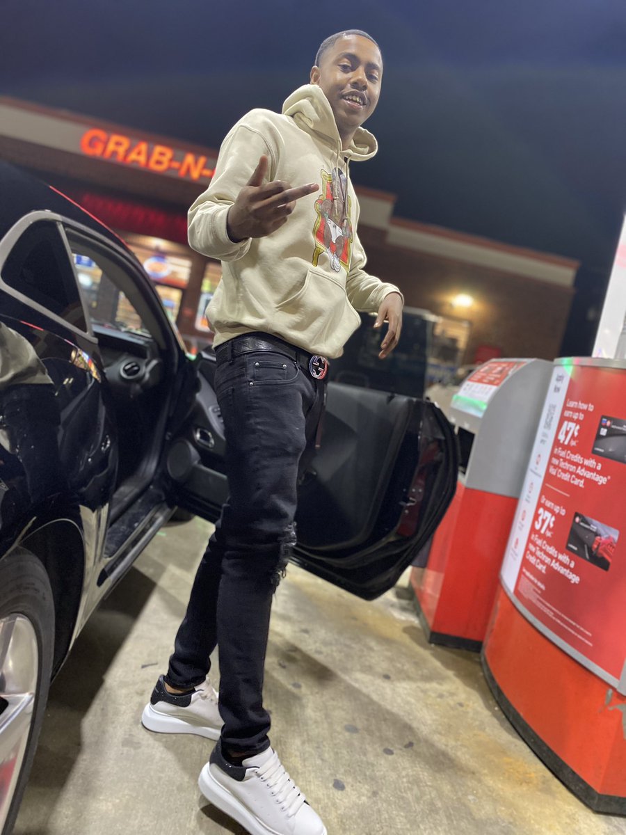 TommyboyOTF's tweet photo. If You Ain’t Jugging Then What You Doing?🤷🏾‍♂️Don’t Worry About It Because I’m Gone Grind Everyday‼️

Dm Me For Gear Purchasing🔥📲Shipping Available 📬 https://t.co/VIyXfMtu55
