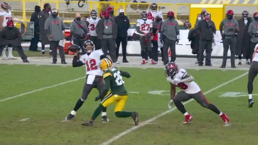 barstoolsports's tweet photo. “Fuck it, Mike down there somewhere” https://t.co/L979DSHBsp