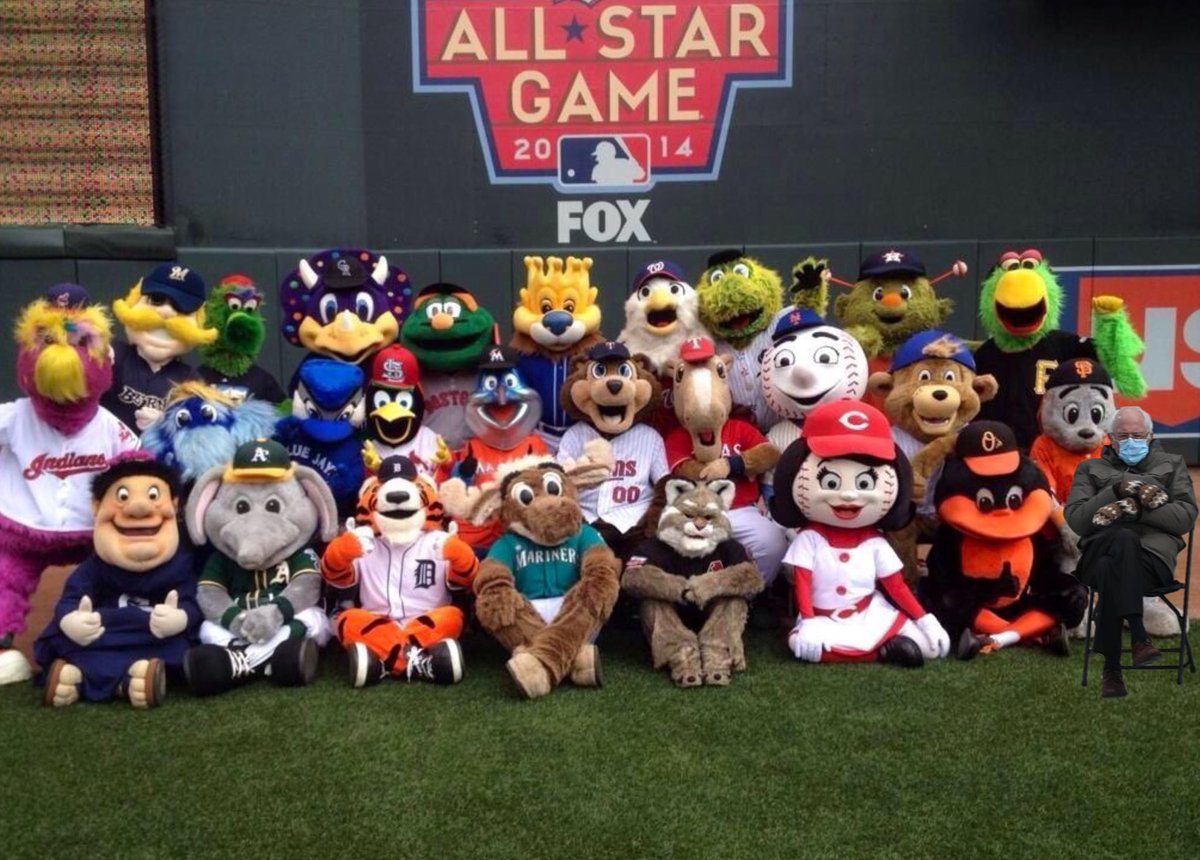 I miss hanging out with the gang... #mlb #mascots, image size:1200x860