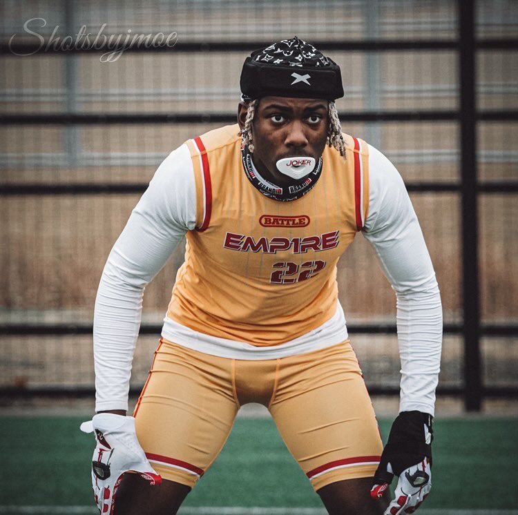 MidwestChoice's tweet photo. The two best Athletes from their states team up, and allowed 0 touchdowns.🤯 https://t.co/LI4WoAvJLr