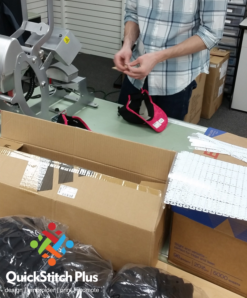 QuickStitchPlus's tweet photo. Got Skills?
We need someone who has experience screen printing, digital printing, embroidery and more.

#Columbus #hiring #InThisTogetherOhio #maskupcbus #art #printing #logo #brands #design #ohio https://t.co/1HM1OmqeLn