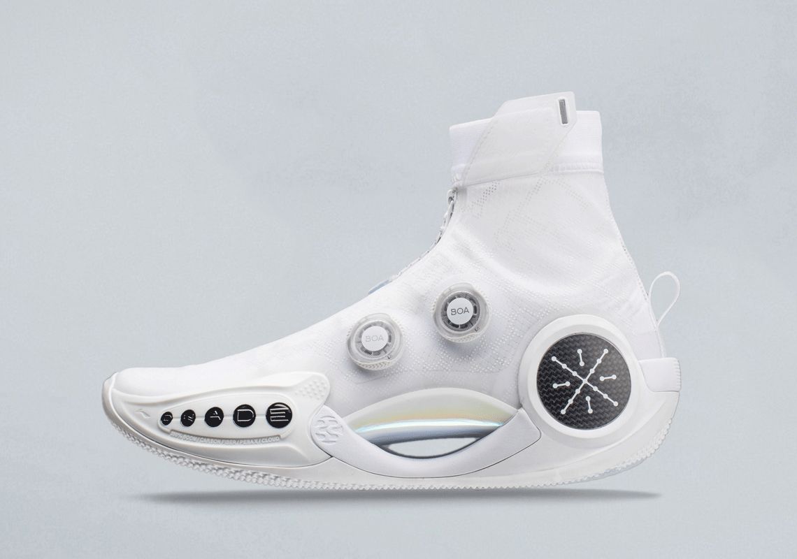 Sneaker News tweet media