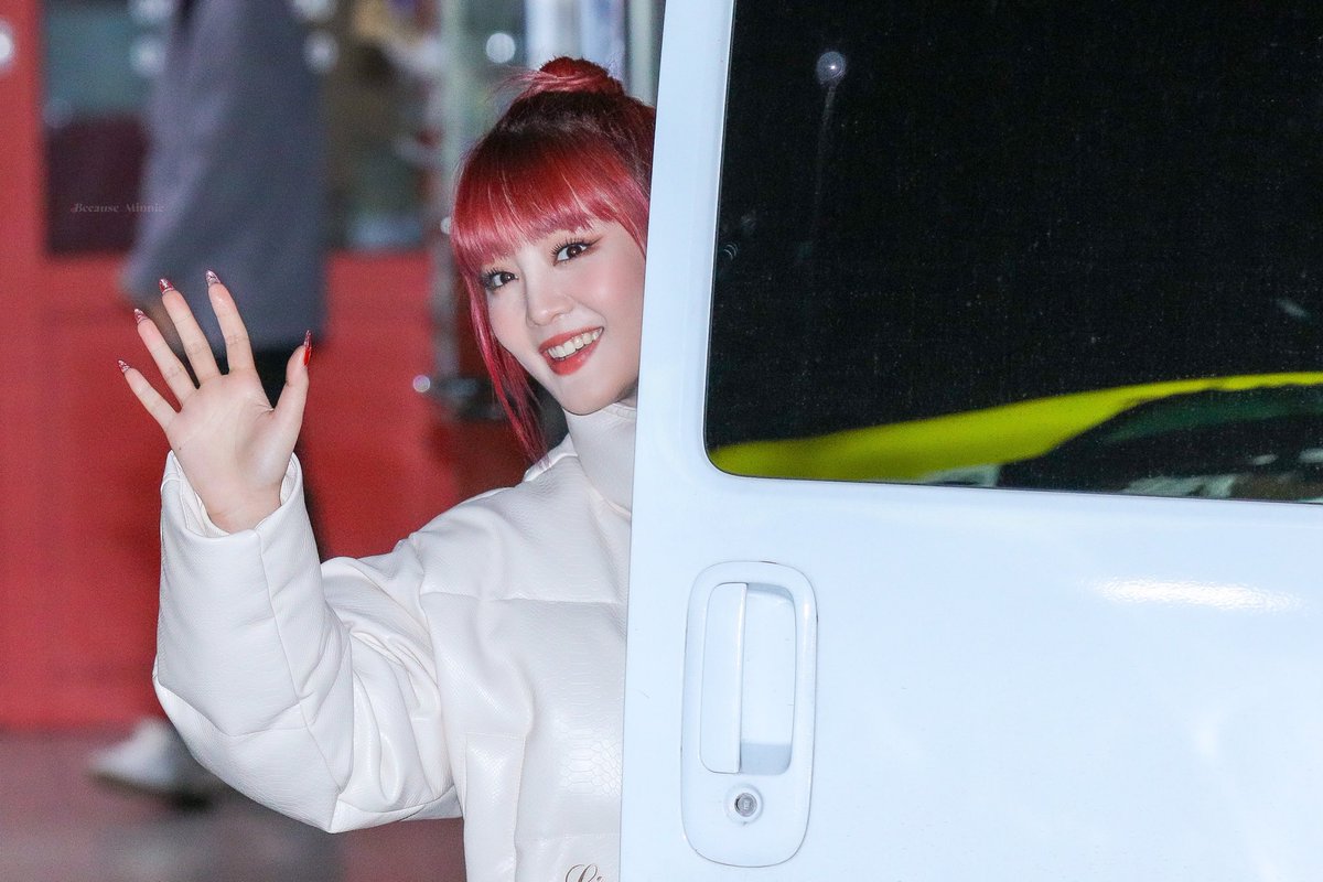 minniepic's tweet photo. 210123 © because minnie https://t.co/K0aBQsYkp3