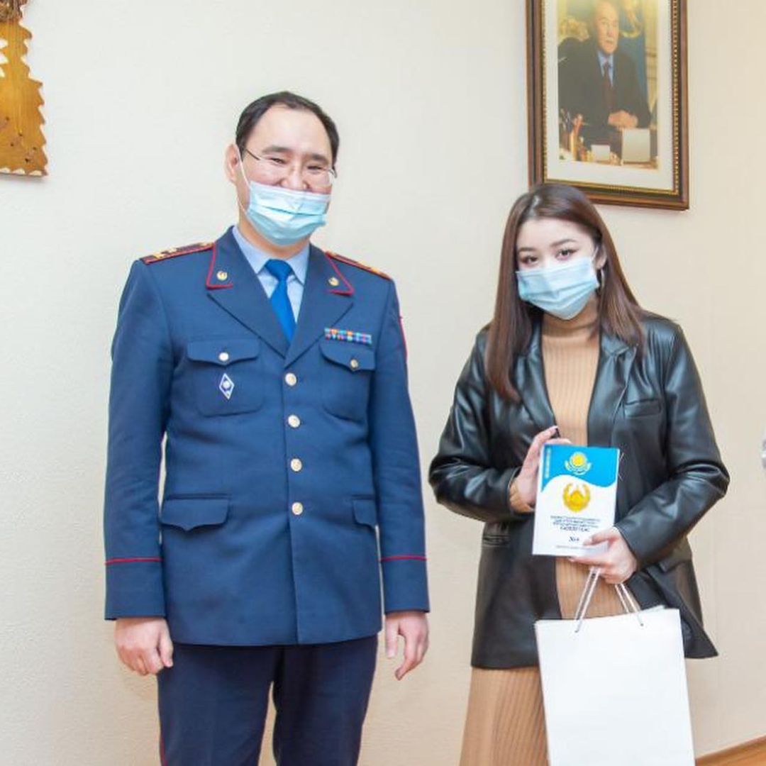 Demi_Demik_ID's tweet photo. Нур-Султан для встречи с Послом Республики Индонезия в Республики Казахстан Е.П. г-ном Рахмат Прамоно и познакомилась ближе с индонезийской культурой. Даяна хочет изучать индонезийский язык и научиться готовить индонезийские блюда

Поделитесь в комментариях

>>>>
#Даяна_Казахстан https://t.co/WRHvMAtneq