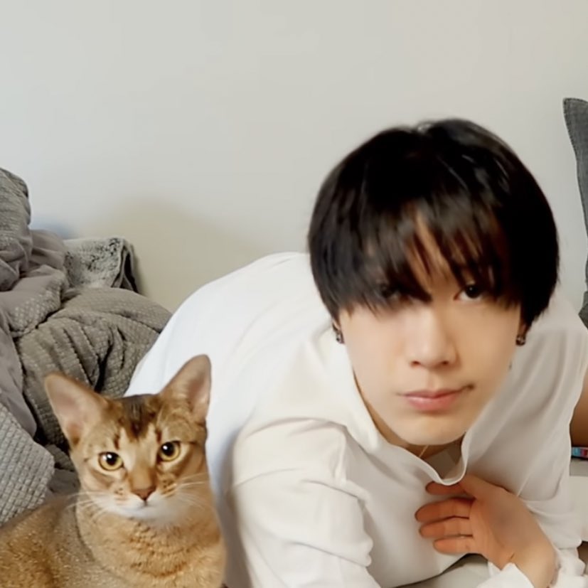 duckbts2's tweet photo. น้องเตนล์ ก็ตัวแค่นี้เองอย่าทำร้ายน้องเลยนะ รักศิลปินชอบศิลคนไหนก็ได้ แต่ก็อยากให้เอ็นดูทุกๆคนในวง ไม่ใช่เดินชนเค้าเหมือนเค้าไม่ใช่ศิลปิน อยากให้ sm ป้องกันดีกว่านี้ ดีก็จริงที่แฟนคลับได้เดินใกล้ชิด แต่เป็นห่วงศิลปินมากอย่าทำร้ายศิลปินเลย #RespectTEN https://t.co/WQs5aw67ju