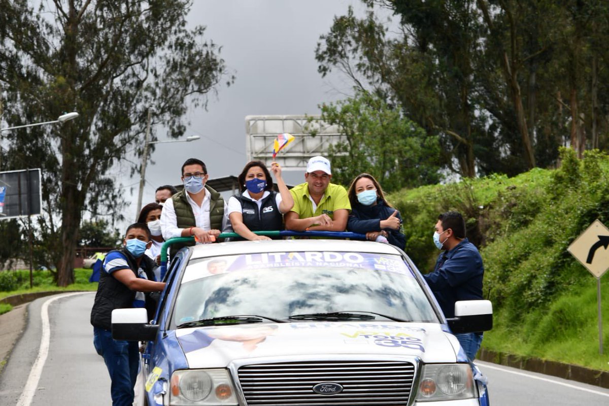 anitabelenmarin's tweet photo. 📍Caravana de la Alegría 🎊 |  Esta vez desde el corazón 💚 de la Sierra Ecuatoriana 🇪🇨, recibiendo todo el cariño de esta hermosa # Provincia de Bolívar, gracias 🙌 mi gente de #SanMiguel de Bolívar juntos volveremos por un #Ecuador más justo 💙 💚@cesarlitardo @Ximenapena1 https://t.co/M6DLx3jgmc