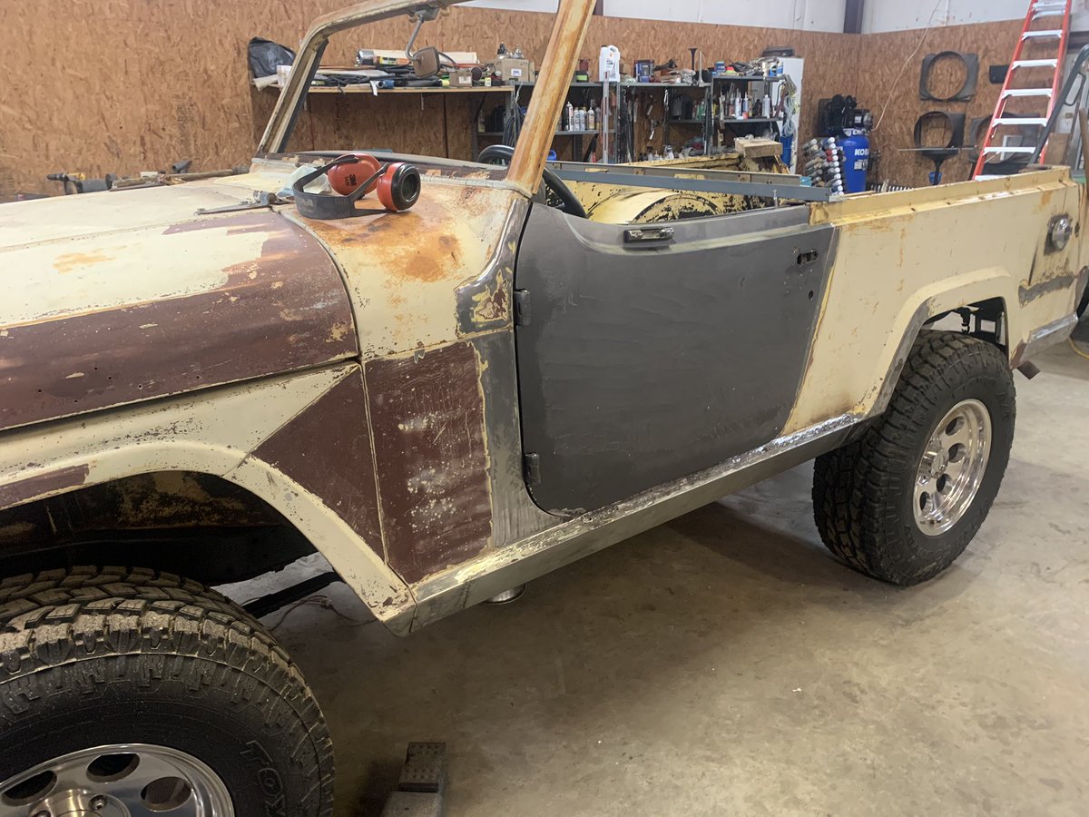 turf_hewitt's tweet photo. Had the opportunity to work on the #jeepstercommando for a couple hours this afternoon. Took two steps forward and three steps back...hopefully figure out the body alignment for the doors this week and then knockout the rest of the bodywork very soon. https://t.co/7ts9XKJWz0