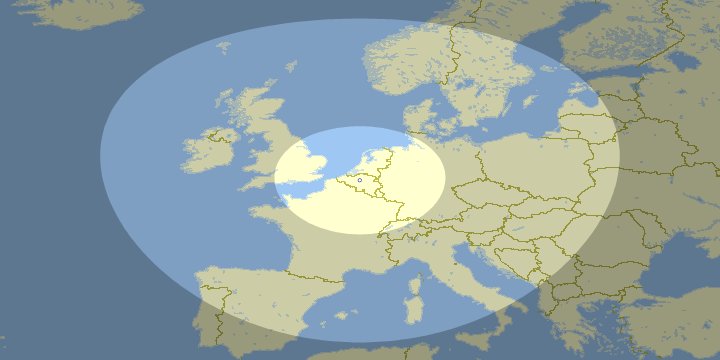 This map is a bit of a joke. By 2006, the next timetable I have, the whole network is gone. No night trains from Brussels to anywhere. This is five years after Ryanair in 2001 first opened a base at "Brussels South Charleroi". This is the era of €1 fares and low-cost expansion.