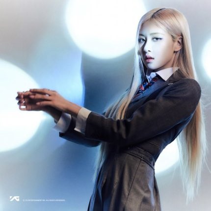BLACKPINKOREA's tweet photo. 블랙핑크 로제 첫 솔로곡, 1월 31일 공개 [공식] (출처 : 스포츠동아 | 네이버 TV연예) https://t.co/QA1Ub0s0Eo

#BLACKPINK #JISOO #JENNIE #ROSÉ #LISA #BLACKPINKNEWS @BLACKPINK https://t.co/8aPBIv7A7K