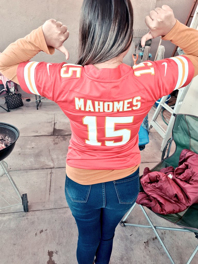 DianaMuOr's tweet photo. #playoffsEnTDN vamos #ChiefsKingdom https://t.co/MYpRpjzHX1