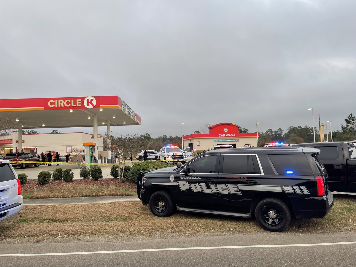 **Slidell Police Investigating Stabbing Incident - Results in Officer Involved Shooting - Alleged Suspect Killed**

facebook.com/10910458246904…