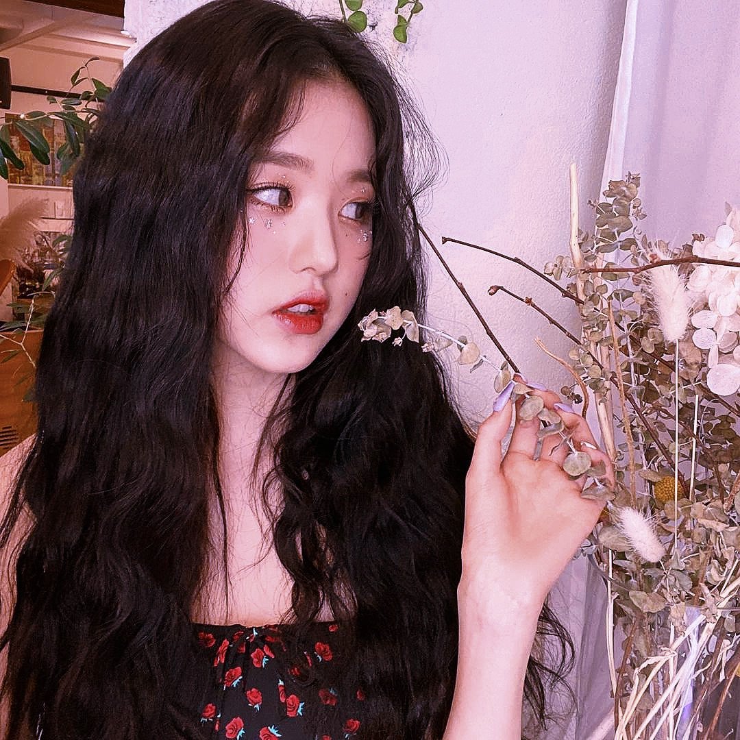 annyeong deul !🐻
akkuu yamiyya diwatama, menggunakan jang wonyoung sebagai face claim﹆

mutualan ? rt / like
fambest ? knOck dm na !
⋅•⋅⋅•⋅⊰⋅•⋅⋅•⋅⋅•⋅⋅•⋅∙∘☽༓☾∘∙•⋅⋅⋅•⋅⋅⊰⋅•⋅⋅•⋅⋅•⋅⋅•⋅
#roleplayer #roleplayerindonesia #rpindonesia #rpkpop